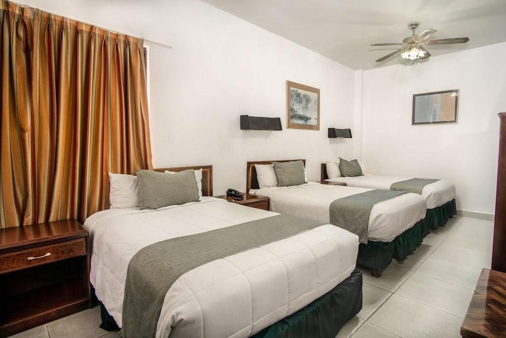 Hotel Premier Saltillo Coahuila Экстерьер фото